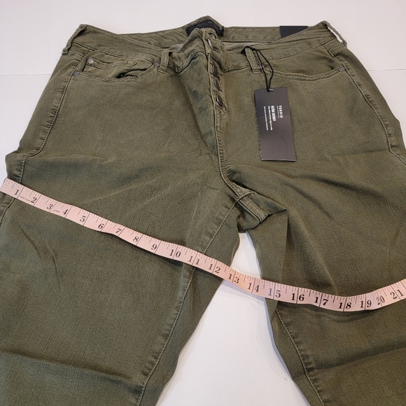 Torrid ULTRA SKINNY CROPPED Olive Wash Plus Size 20 NWT! - Picture 7 of 14